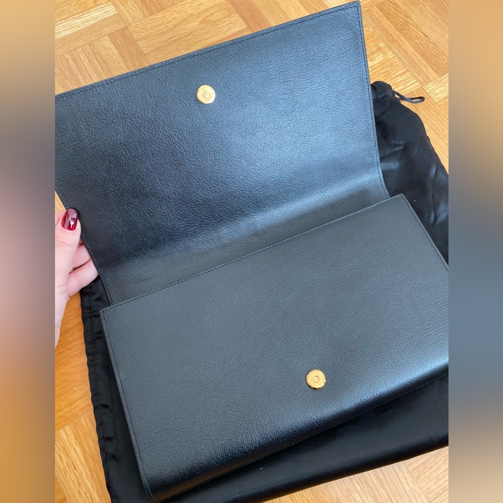 Black YSL | Yves Saint Laurent Clutch - Picture 4 of 7